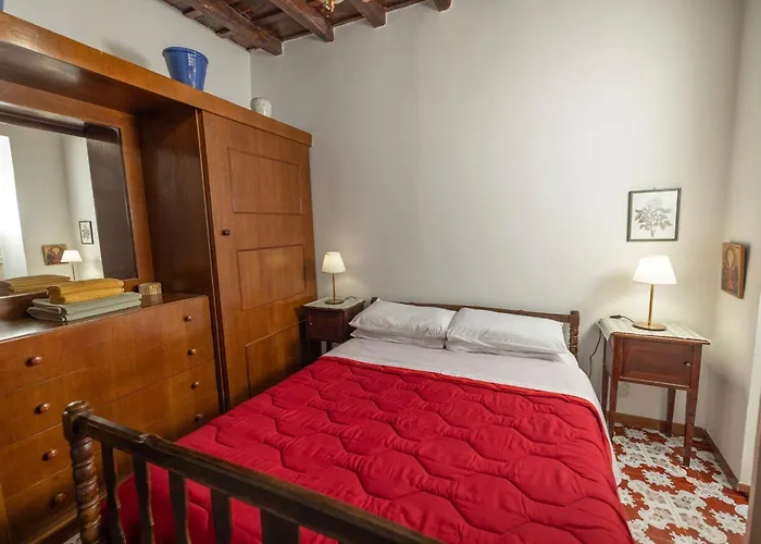 Casa Mirella Near Piazza Navona, Rooftop Views *